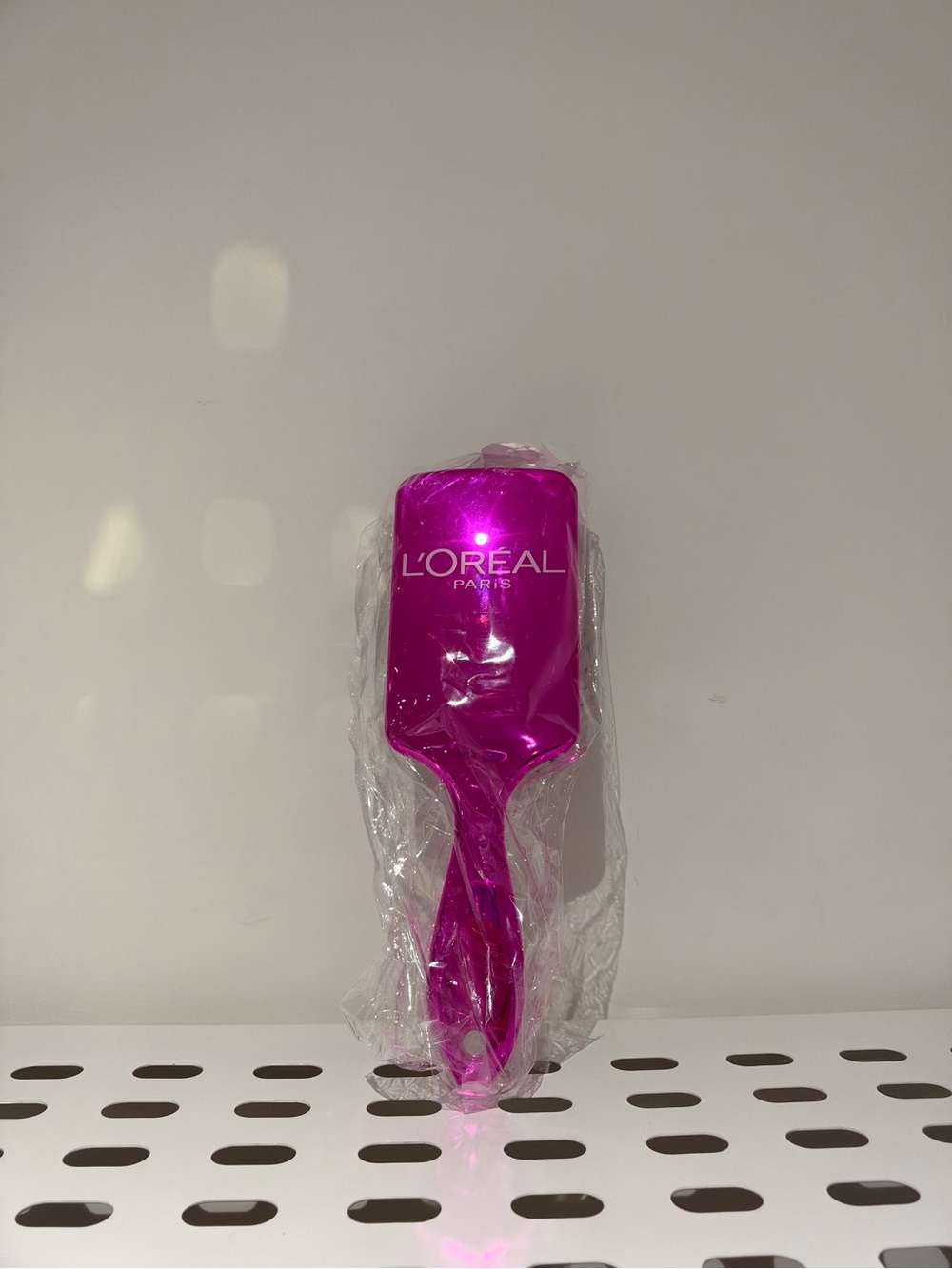 L'Oreal Paris Pink Paddle Brush